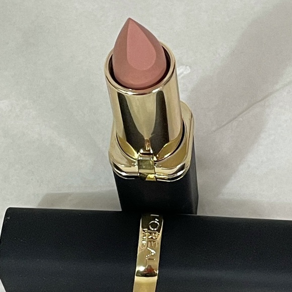 L'Oréal Other - New L'Oreal Matte Lipstick, Colour Riche 808